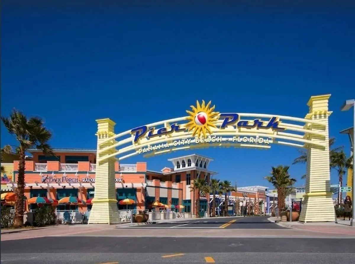 Blue Heaven On The Beach Gulf Front Sleeps 20 6 Bedroom Heated Private Pool Panama City Beach 0*,  United States